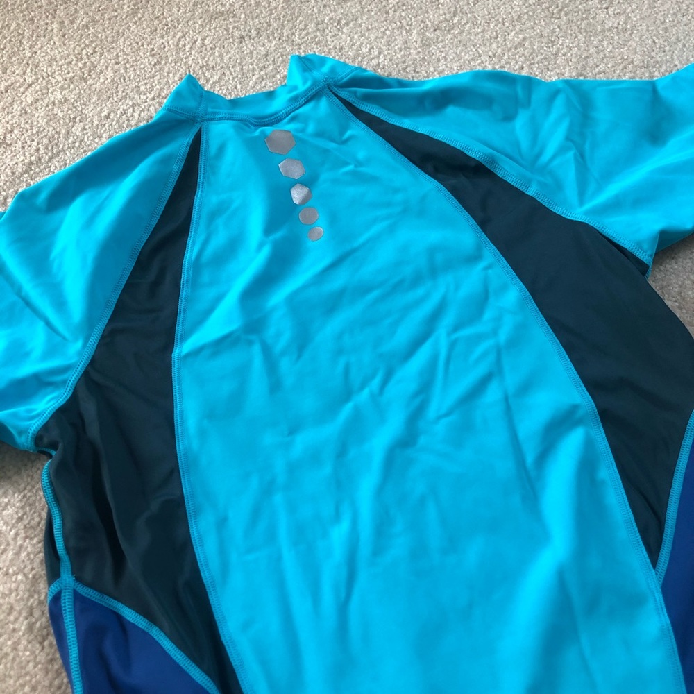 Nike Rash Guard / Surf Shirt - Picture 4 of 4